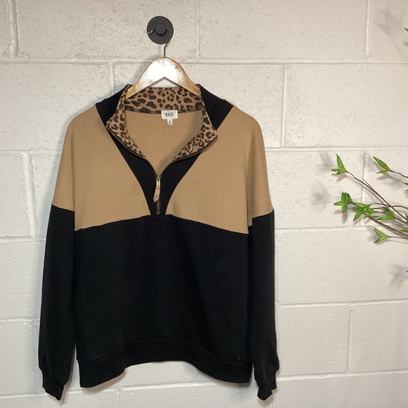 BKE Buckle Women’s Sweatshirt Pullover Leapord | Quarter Zip | Cute! - Picture 1 of 3